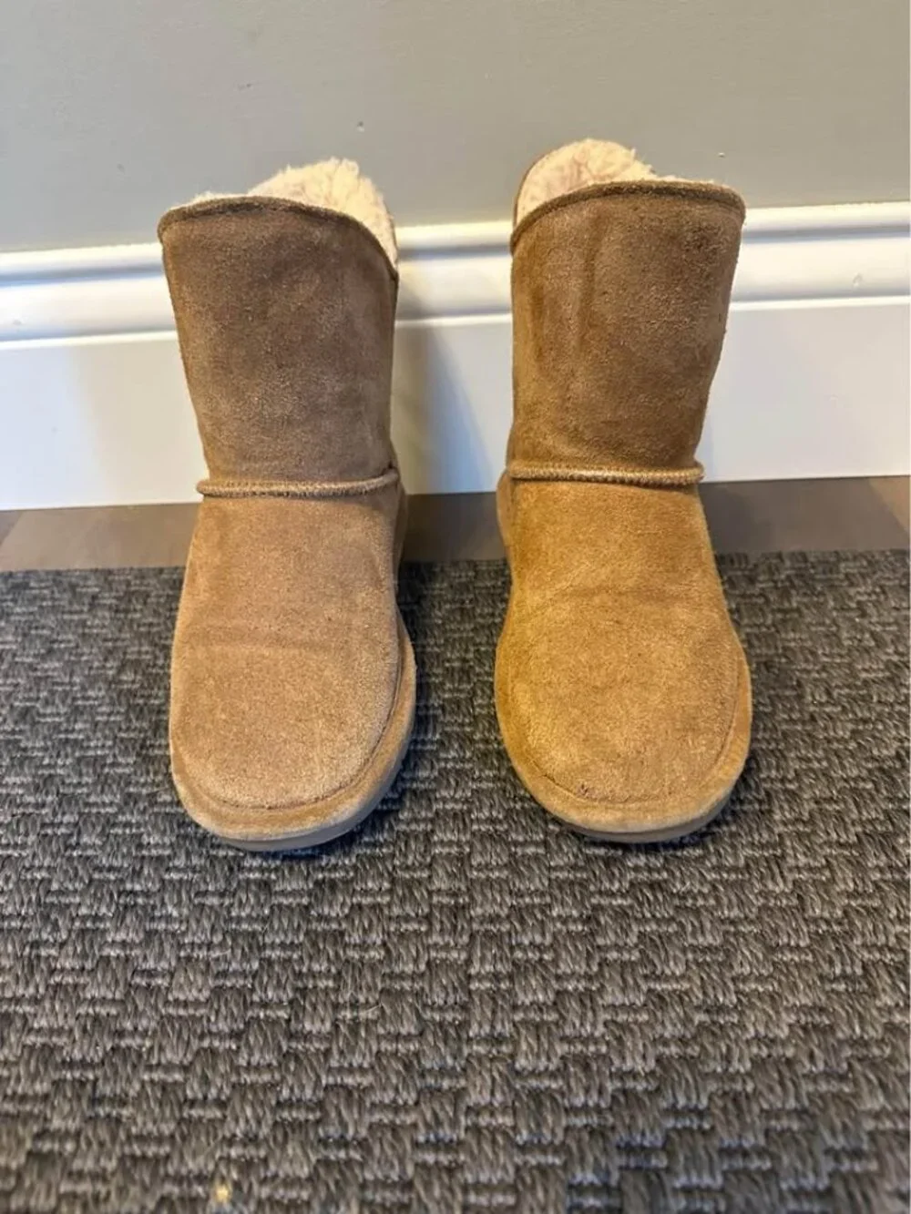 Youth size 13 sherpa boots